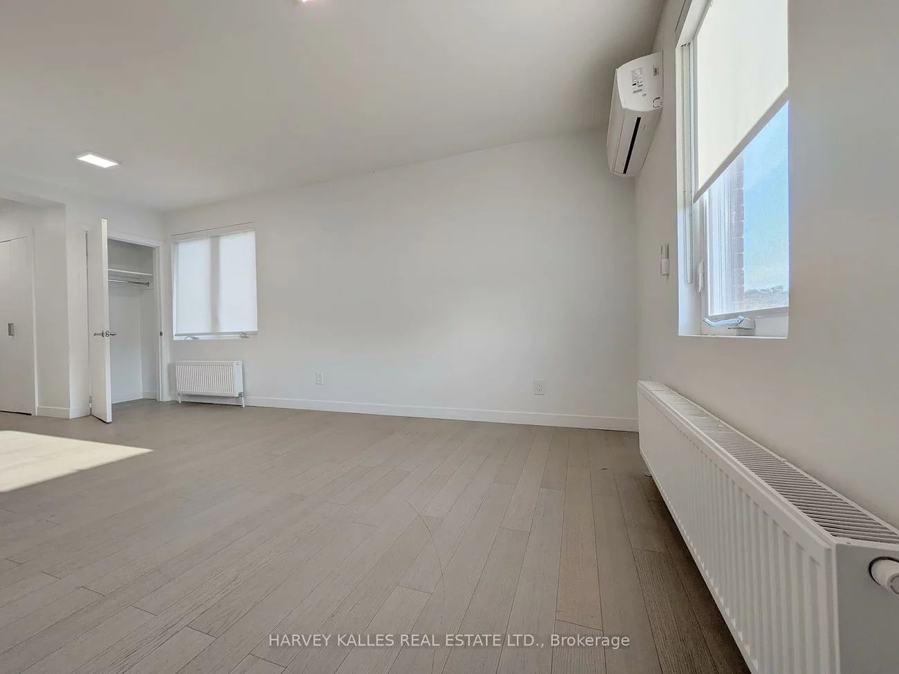 521, Browns, Alderwood, Toronto