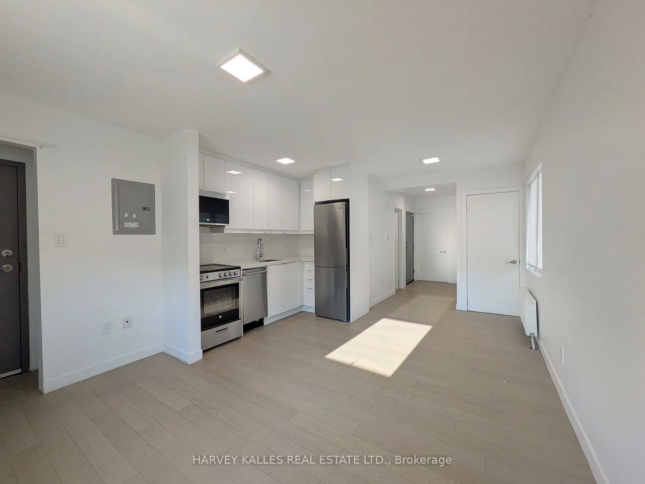 521, Browns, Alderwood, Toronto