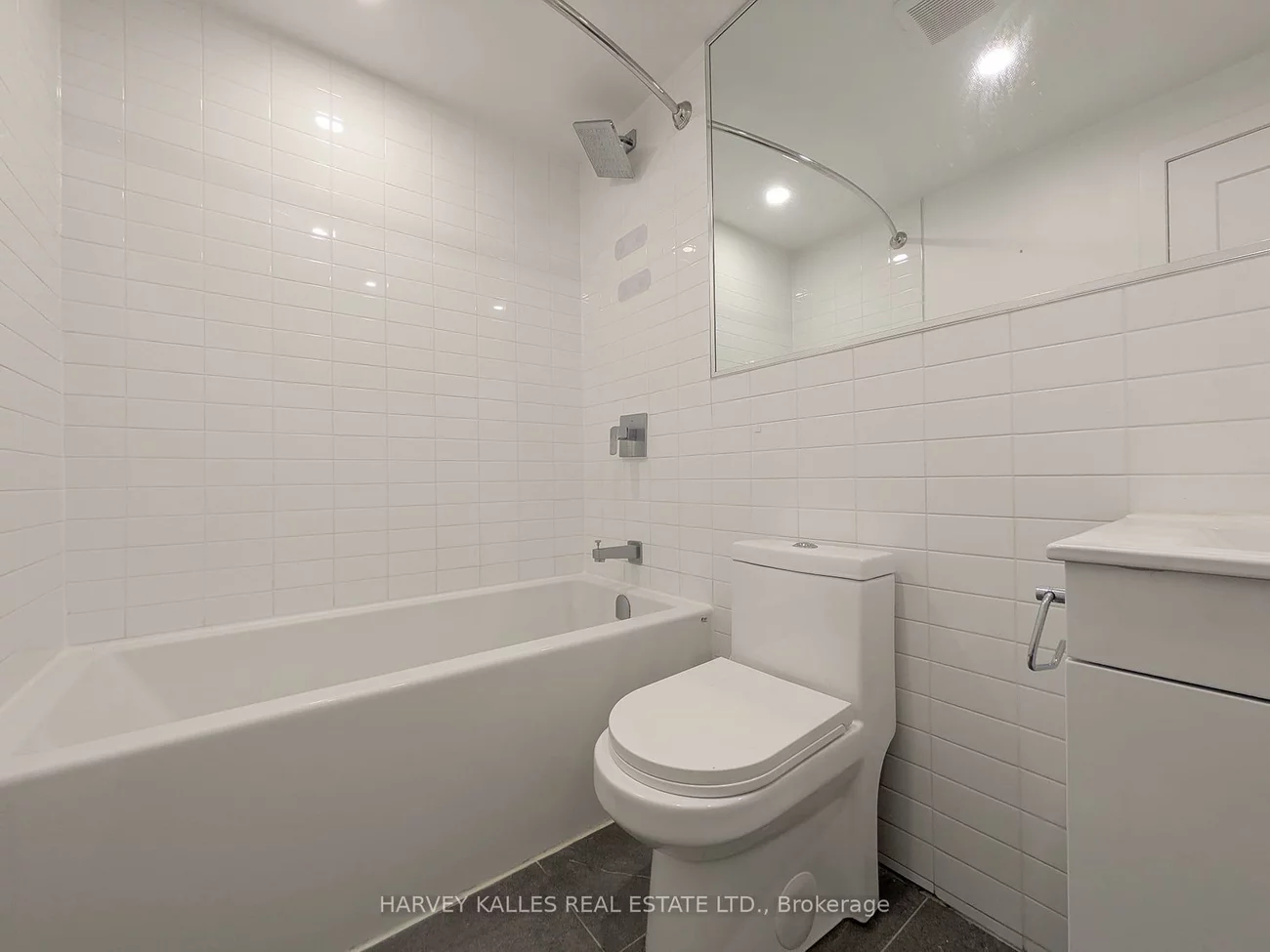 521, Browns, Alderwood, Toronto