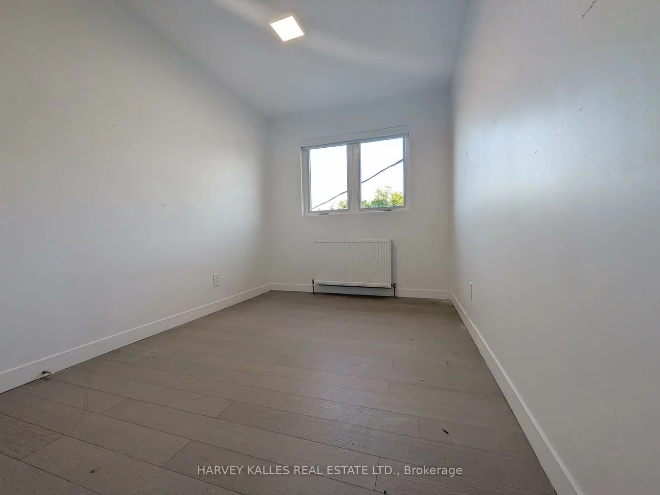 521, Browns, Alderwood, Toronto