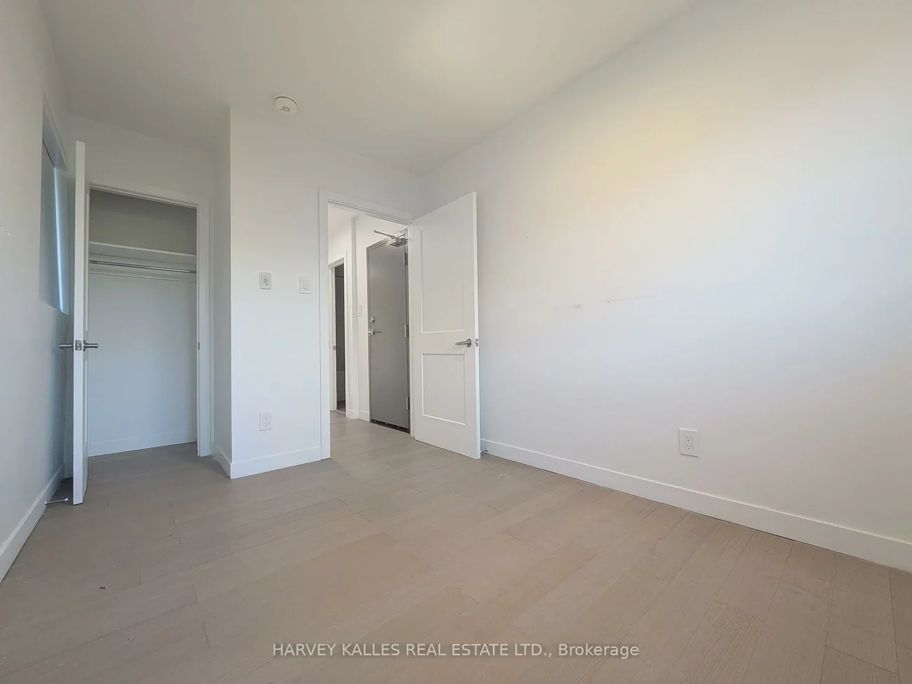 521, Browns, Alderwood, Toronto