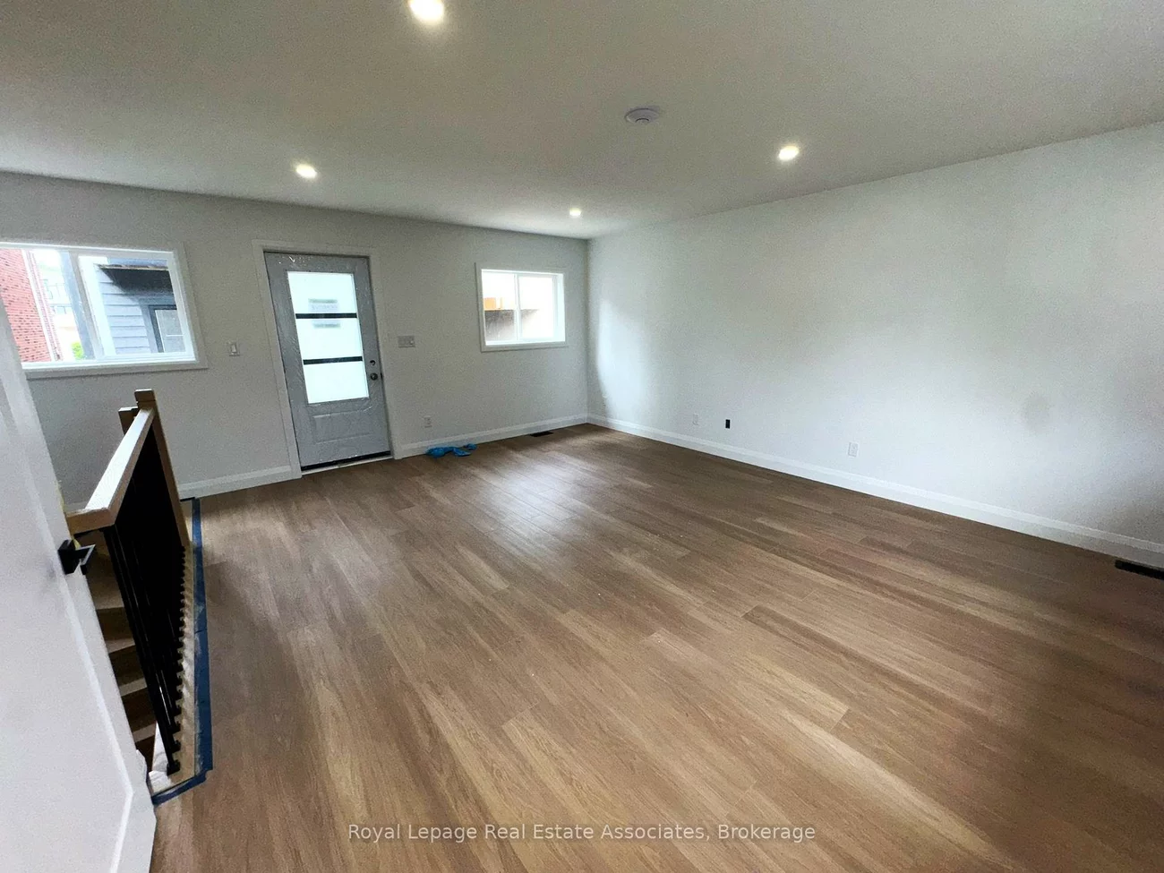 17, White, Rockcliffe-Smythe, Toronto