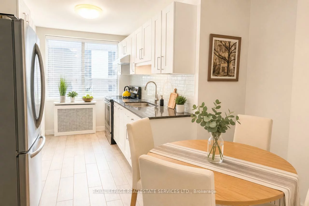 2637, Keele, Maple Leaf, Toronto