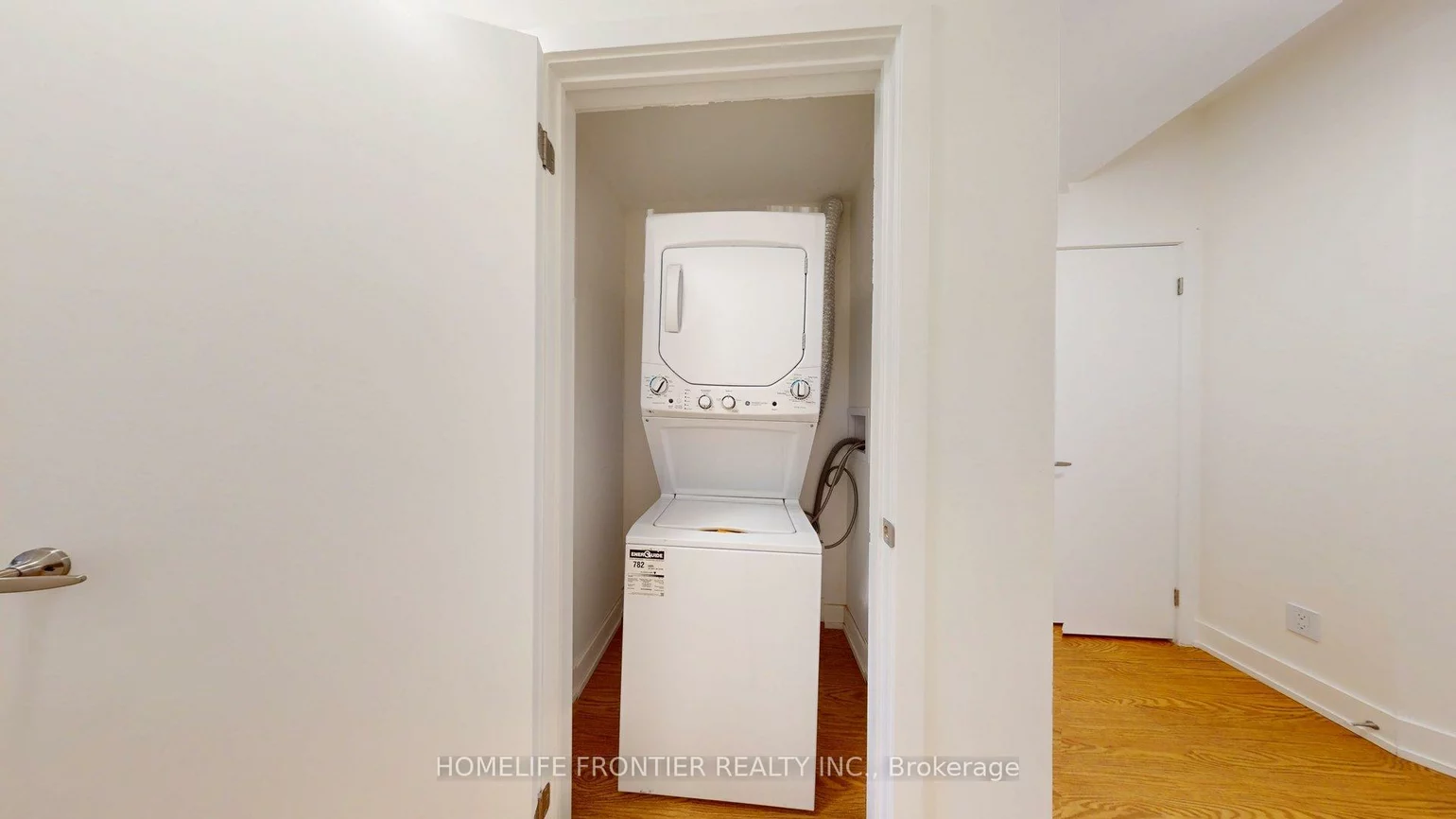 1089, Glencairn, Yorkdale-Glen Park, Toronto