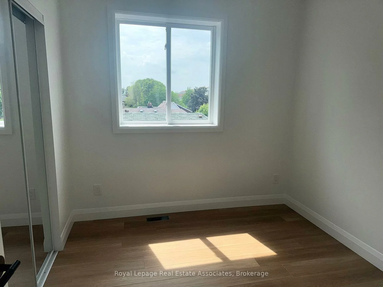 17, White, Rockcliffe-Smythe, Toronto