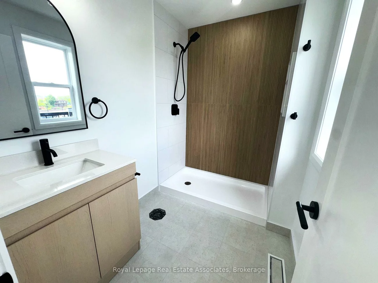 17, White, Rockcliffe-Smythe, Toronto