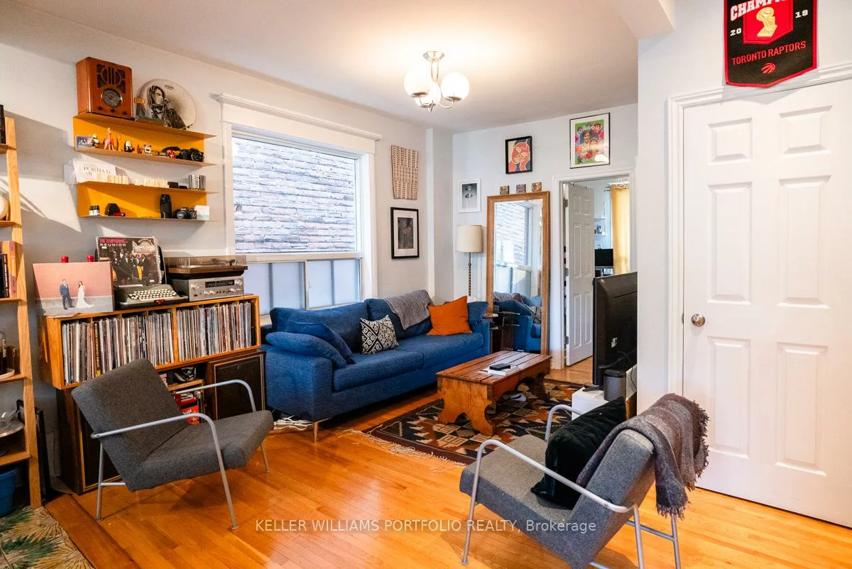 184, Franklin, Dovercourt-Wallace Emerson-Junction, Toronto
