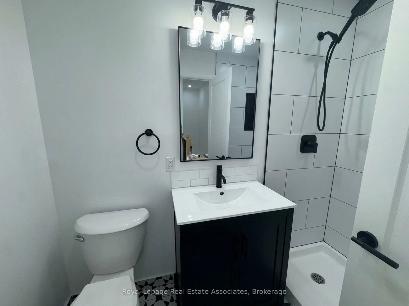 17, White, Rockcliffe-Smythe, Toronto