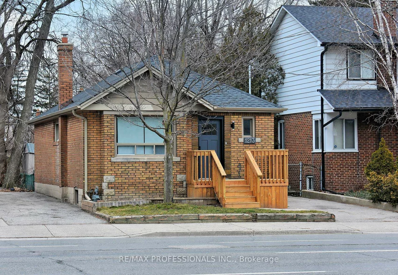 1213, Islington, Stonegate-Queensway, Toronto