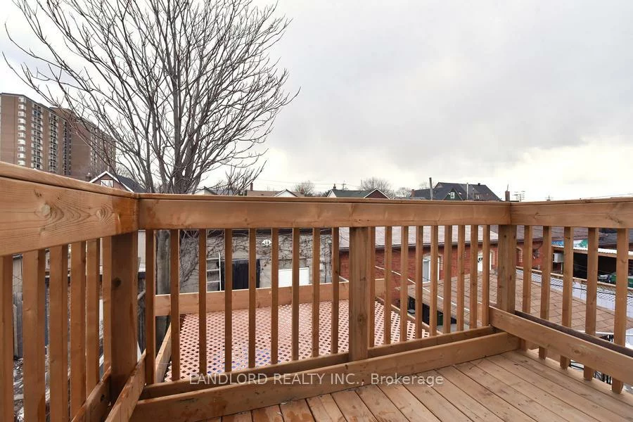 25, Miller, Weston-Pellam Park, Toronto