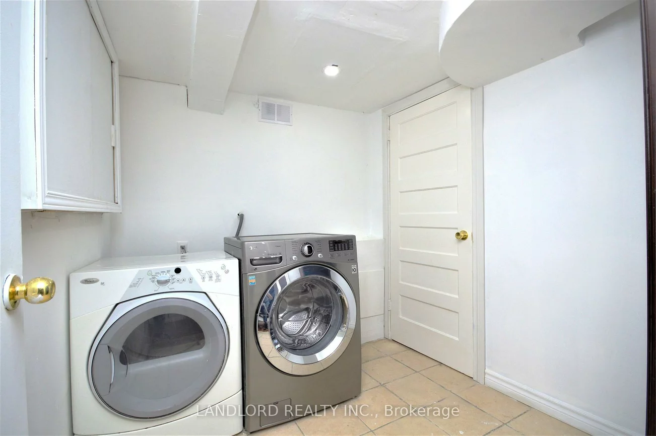 25, Miller, Weston-Pellam Park, Toronto
