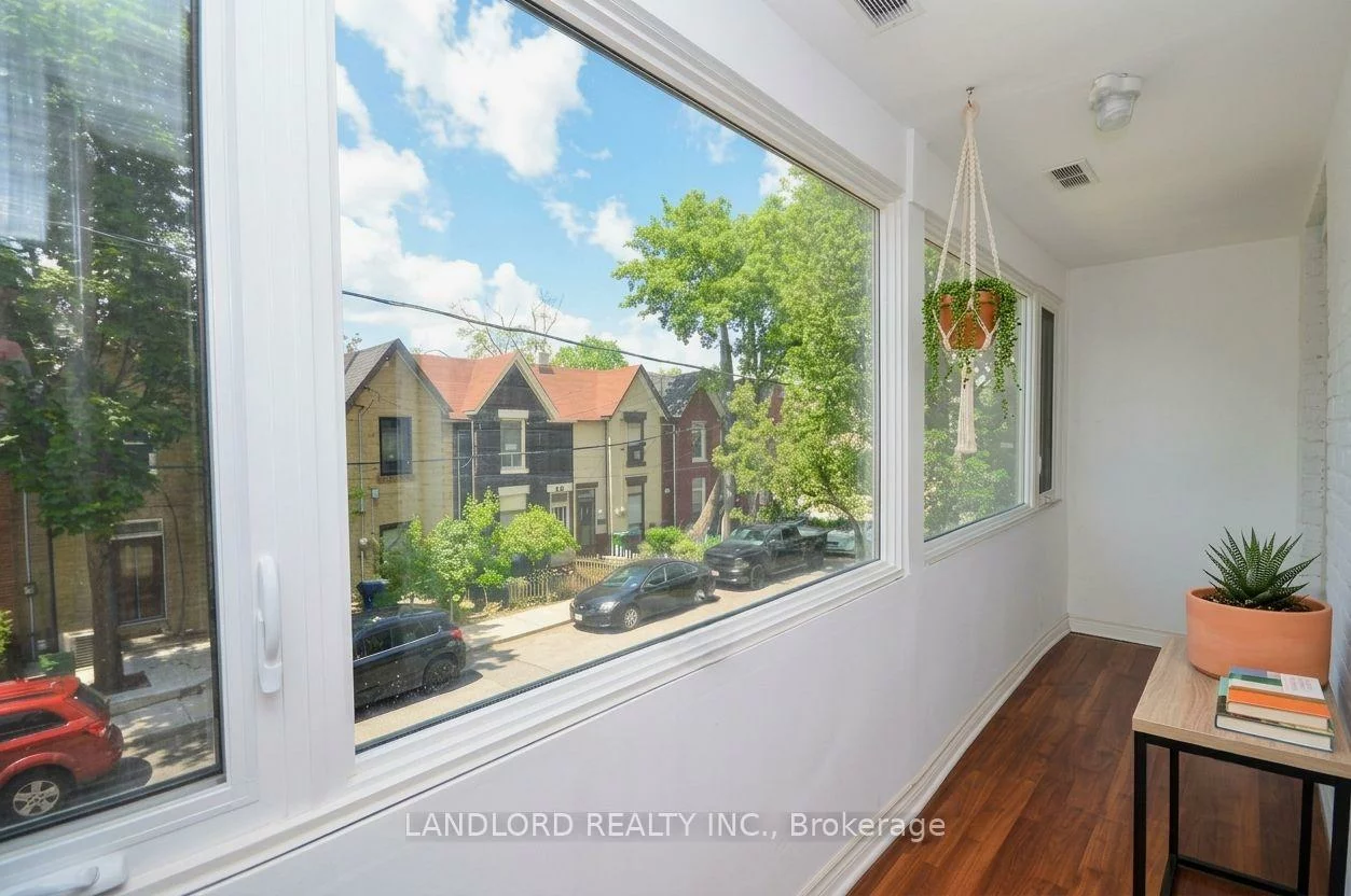 25, Miller, Weston-Pellam Park, Toronto