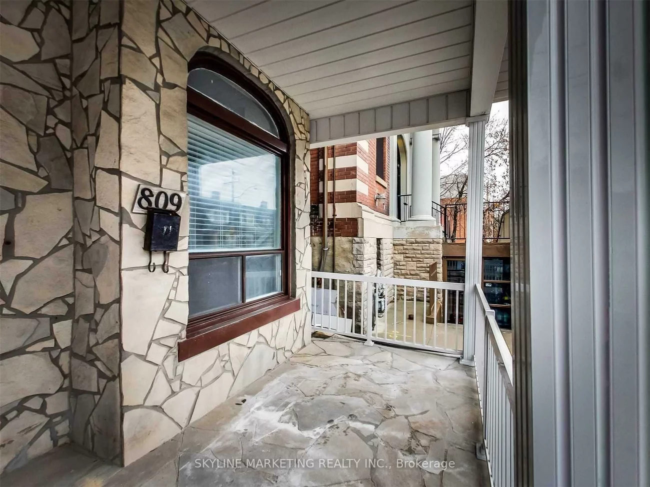 809, Dovercourt, Dovercourt-Wallace Emerson-Junction, Toronto