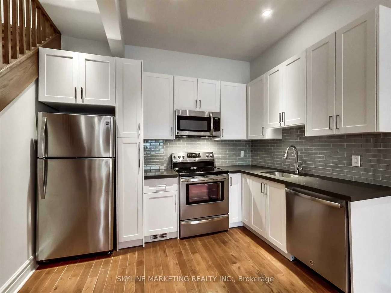809, Dovercourt, Dovercourt-Wallace Emerson-Junction, Toronto