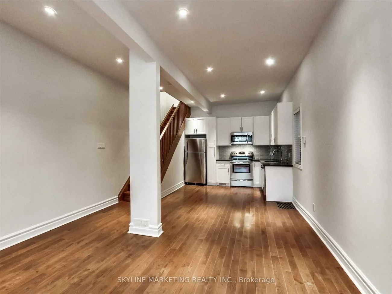 809, Dovercourt, Dovercourt-Wallace Emerson-Junction, Toronto