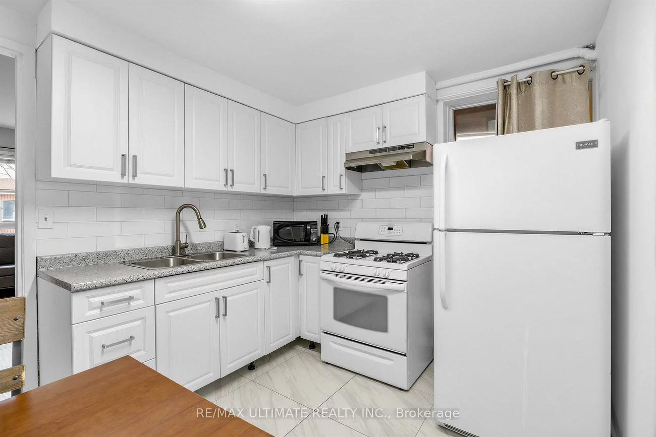 57, Shanly, Dovercourt-Wallace Emerson-Junction, Toronto