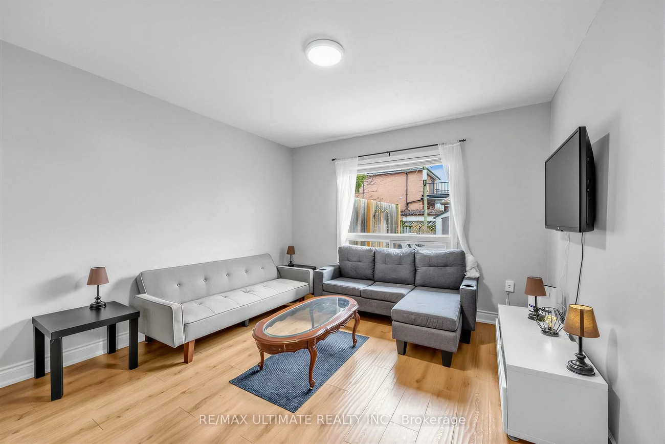 57, Shanly, Dovercourt-Wallace Emerson-Junction, Toronto