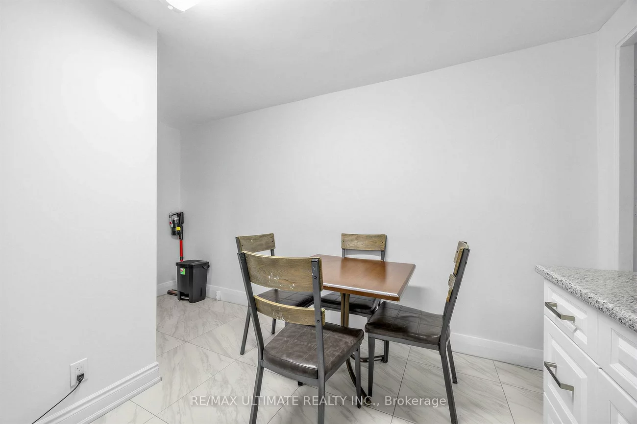 57, Shanly, Dovercourt-Wallace Emerson-Junction, Toronto
