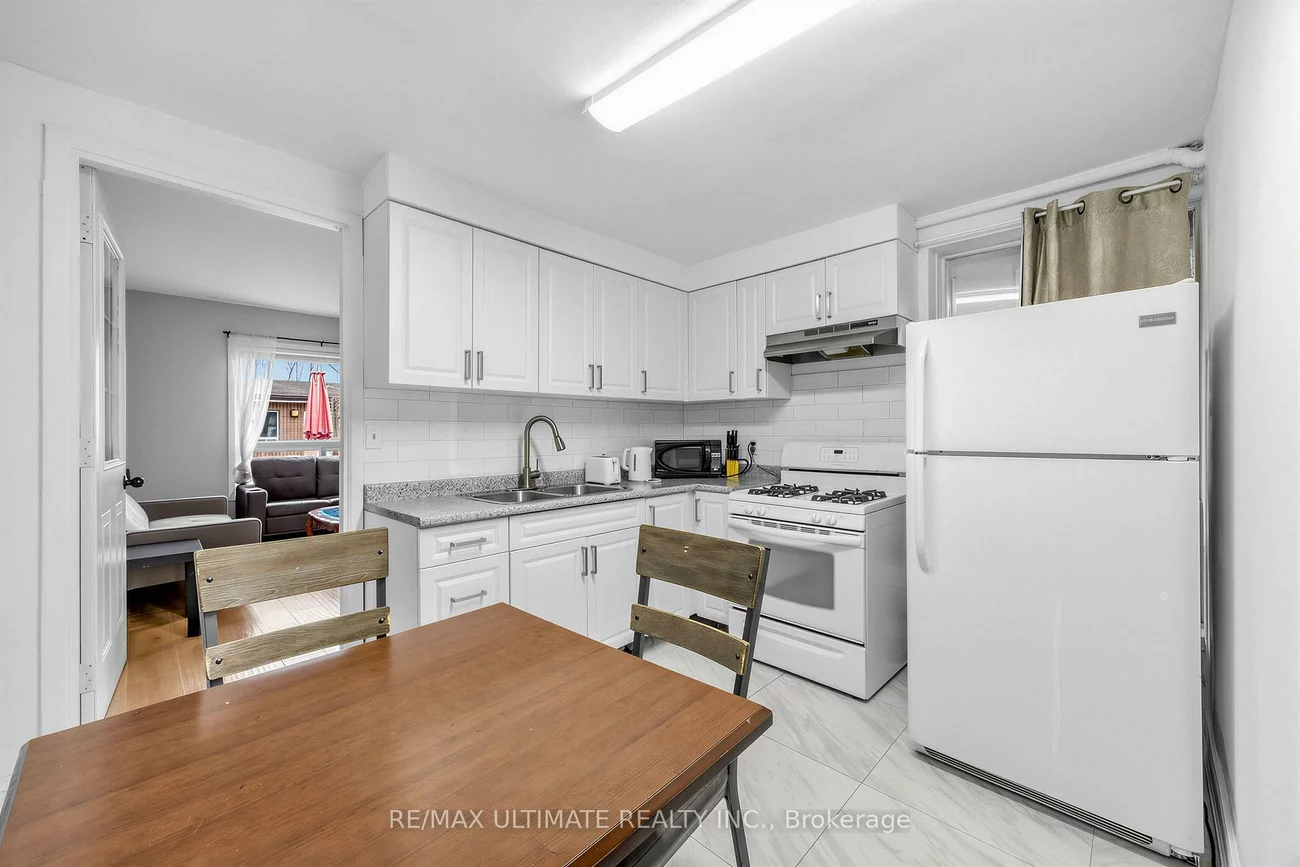 57, Shanly, Dovercourt-Wallace Emerson-Junction, Toronto
