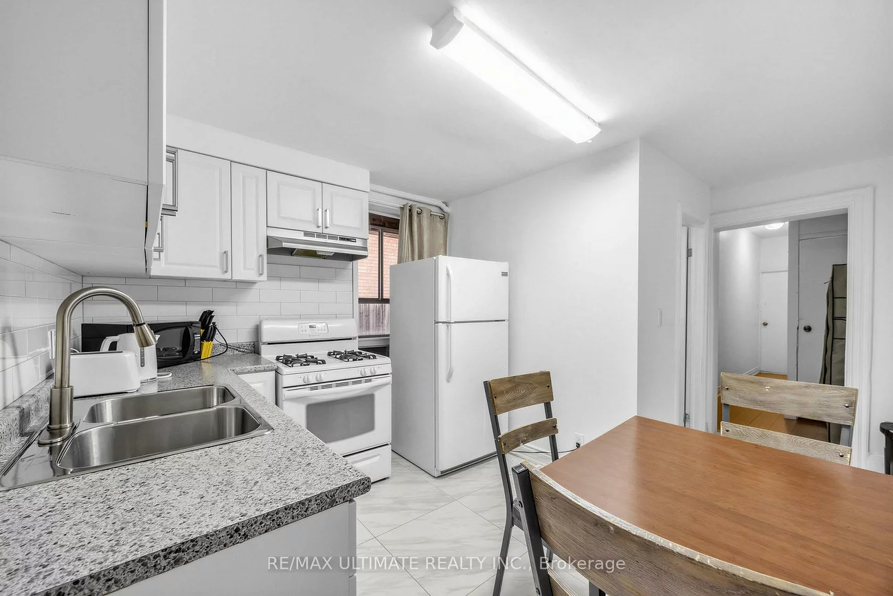 57, Shanly, Dovercourt-Wallace Emerson-Junction, Toronto