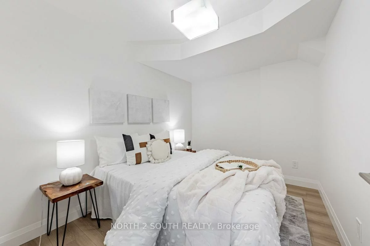 9, Glenvalley, Mount Dennis, Toronto