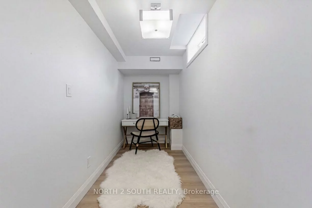 9, Glenvalley, Mount Dennis, Toronto