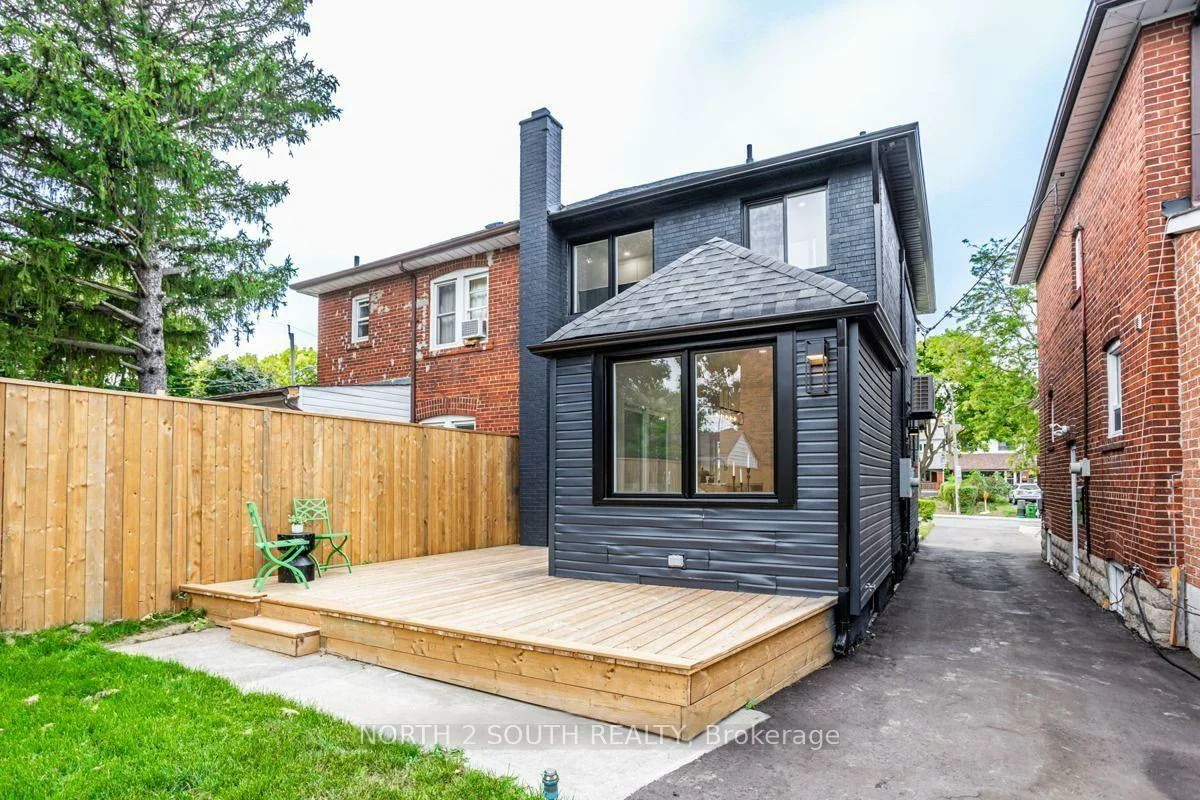 9, Glenvalley, Mount Dennis, Toronto