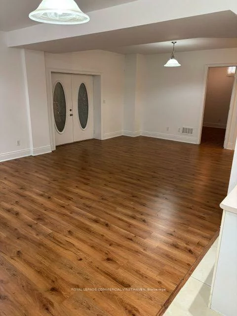 154, Regent, Downsview-Roding-CFB, Toronto
