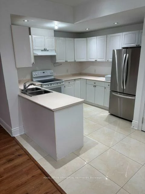 154, Regent, Downsview-Roding-CFB, Toronto