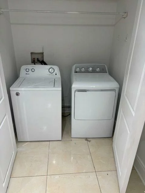 154, Regent, Downsview-Roding-CFB, Toronto