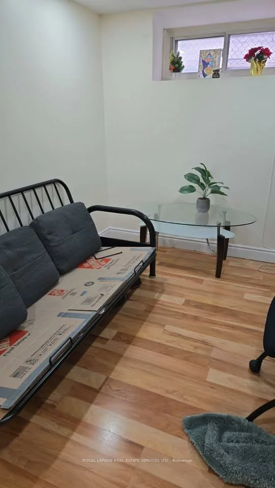 22, Brubeck, Humbermede, Toronto