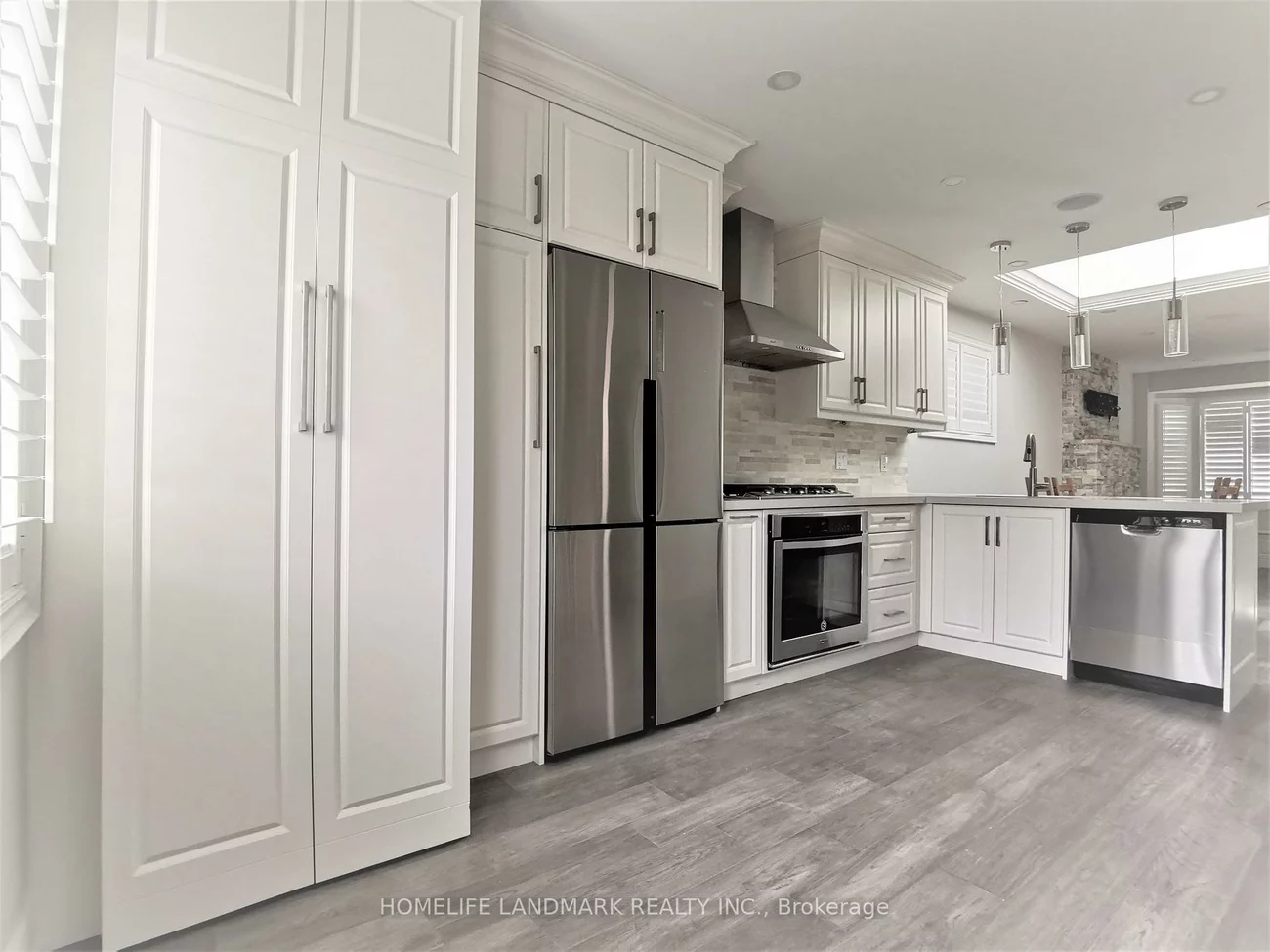 379, Whitmore, Briar Hill-Belgravia, Toronto