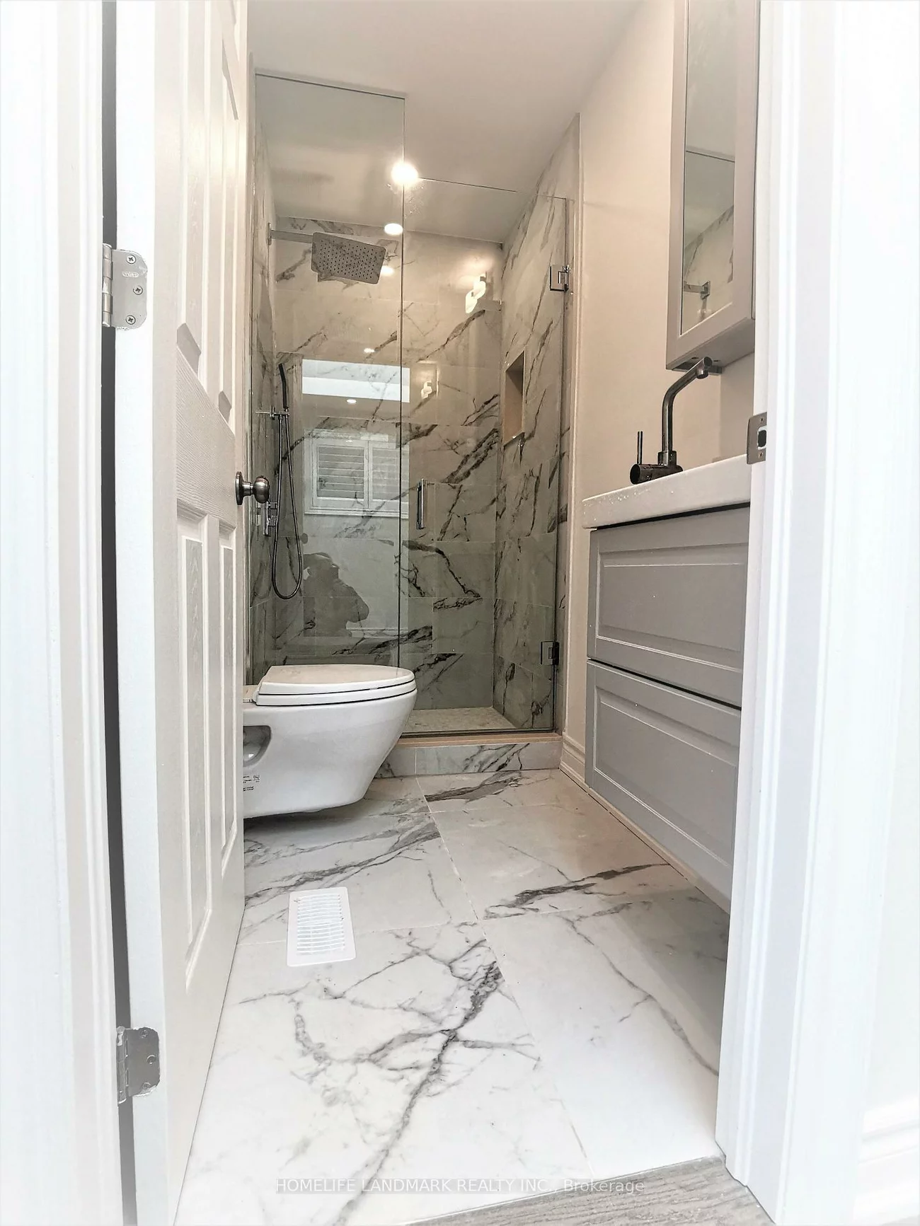 379, Whitmore, Briar Hill-Belgravia, Toronto