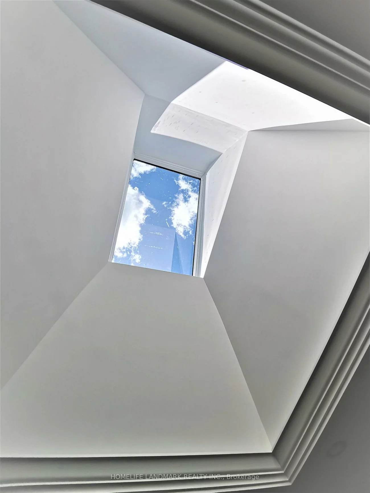 379, Whitmore, Briar Hill-Belgravia, Toronto