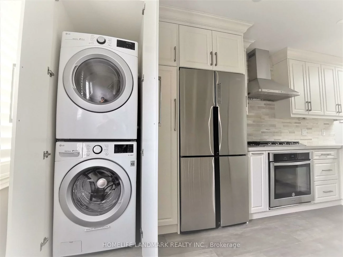 379, Whitmore, Briar Hill-Belgravia, Toronto