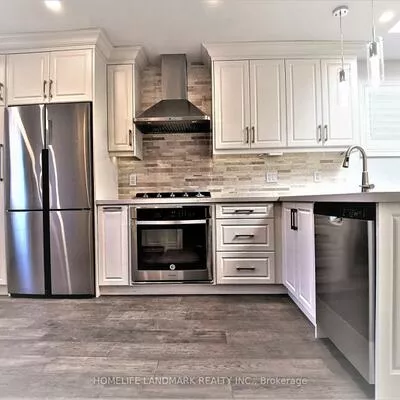 379, Whitmore, Briar Hill-Belgravia, Toronto