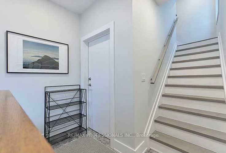 23, Radford, High Park-Swansea, Toronto