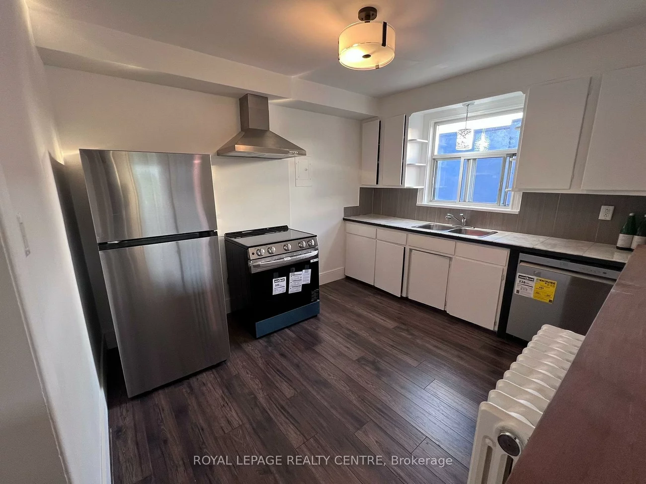 3351, Lakeshore, Long Branch, Toronto