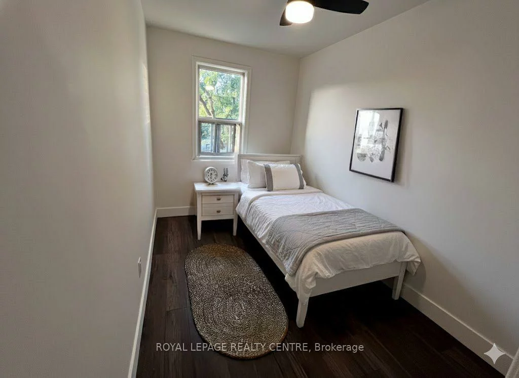 3351, Lakeshore, Long Branch, Toronto