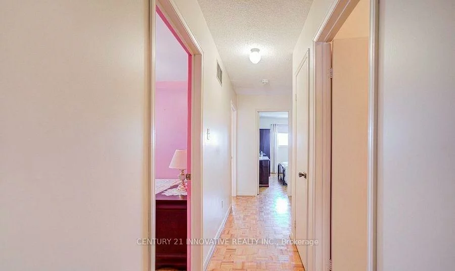 9, Capstan, Glenfield-Jane Heights, Toronto