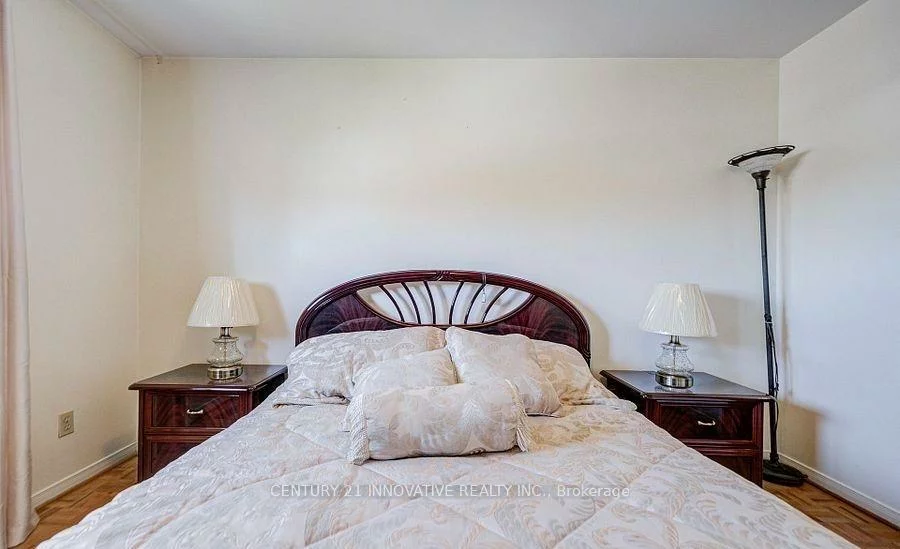 9, Capstan, Glenfield-Jane Heights, Toronto
