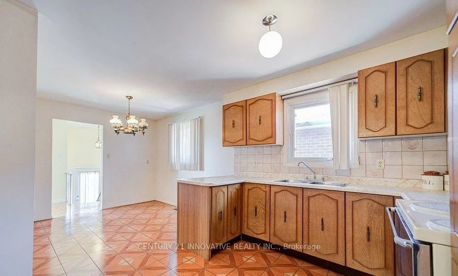 9, Capstan, Glenfield-Jane Heights, Toronto