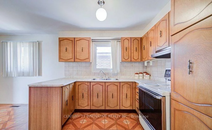 9, Capstan, Glenfield-Jane Heights, Toronto