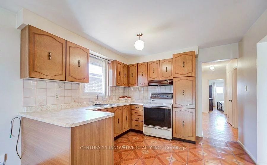 9, Capstan, Glenfield-Jane Heights, Toronto