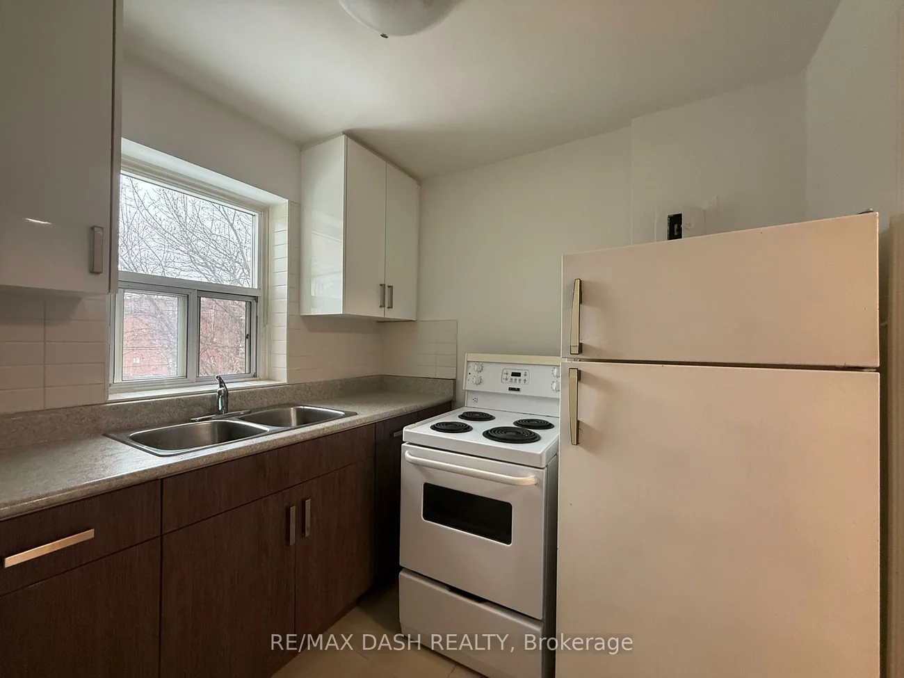 69, Old Mill, Stonegate-Queensway, Toronto