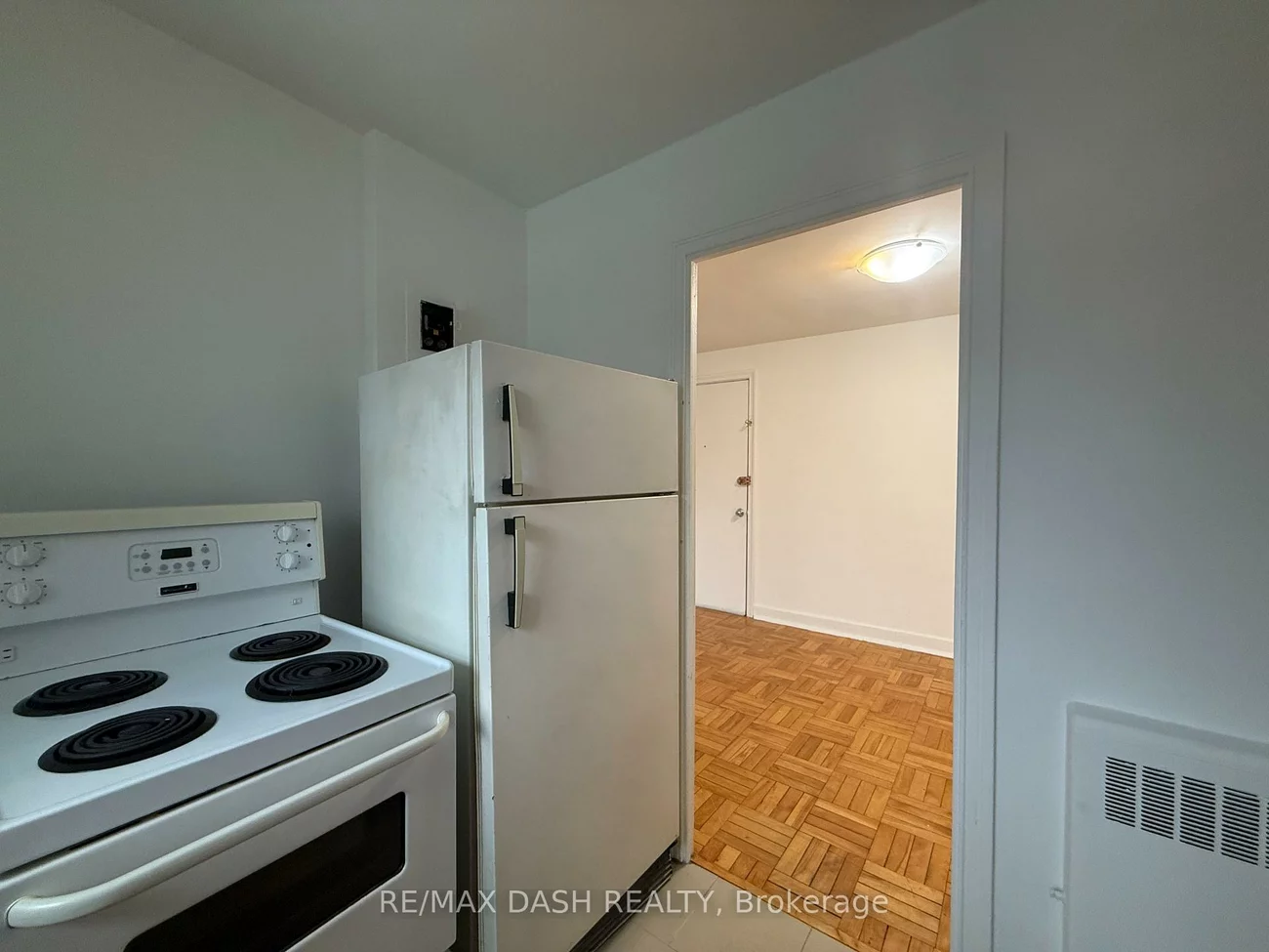 69, Old Mill, Stonegate-Queensway, Toronto