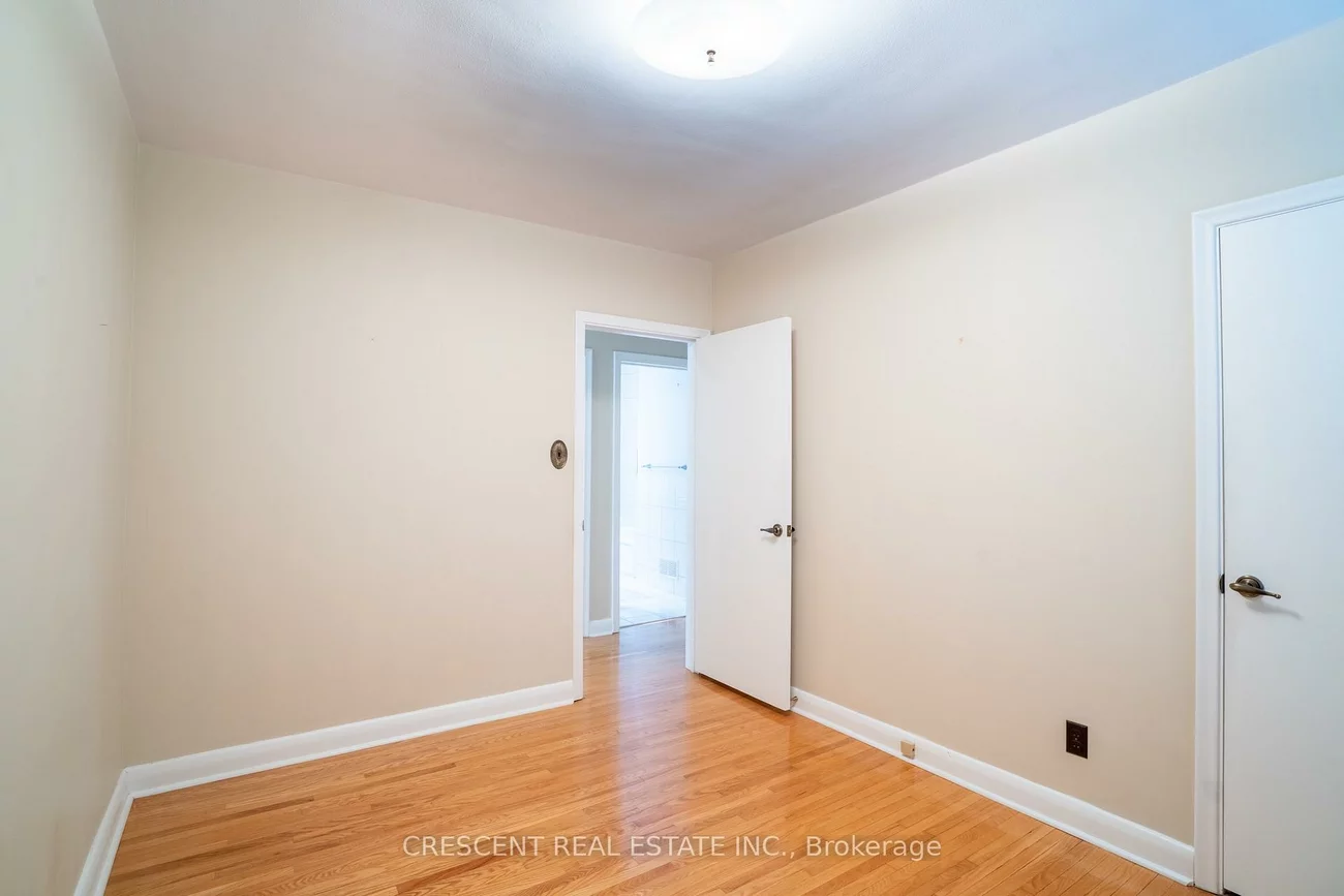 14, Claymore, Stonegate-Queensway, Toronto