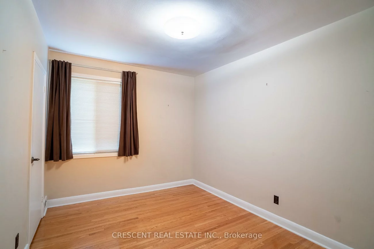 14, Claymore, Stonegate-Queensway, Toronto