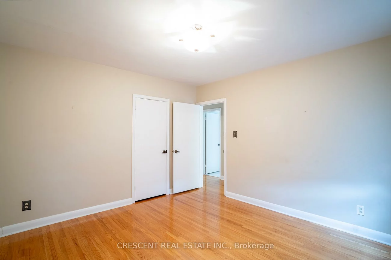 14, Claymore, Stonegate-Queensway, Toronto