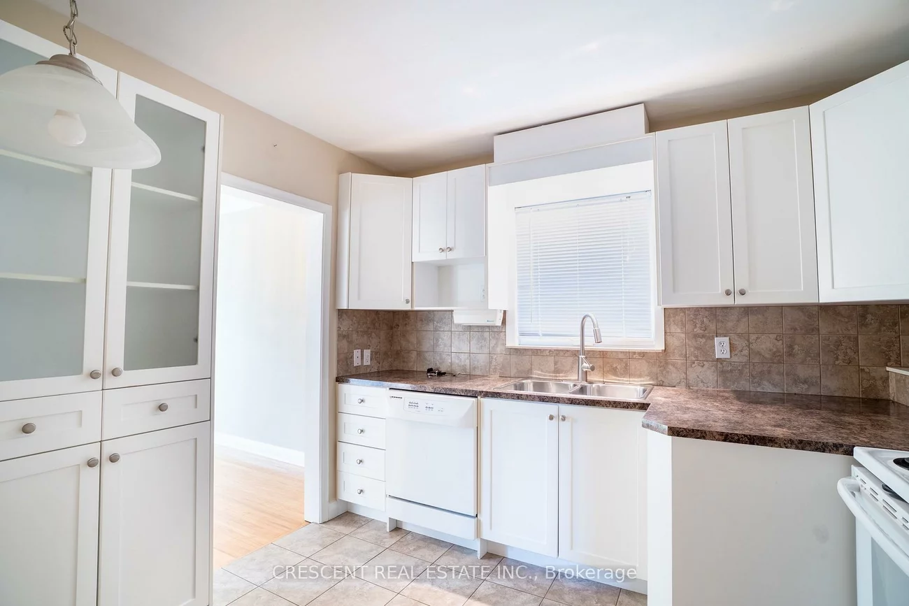 14, Claymore, Stonegate-Queensway, Toronto